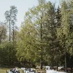 Отель Gut Sarnow - Und Restaurant 3*