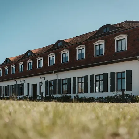 Gut Sarnow - Und Restaurant Hotel