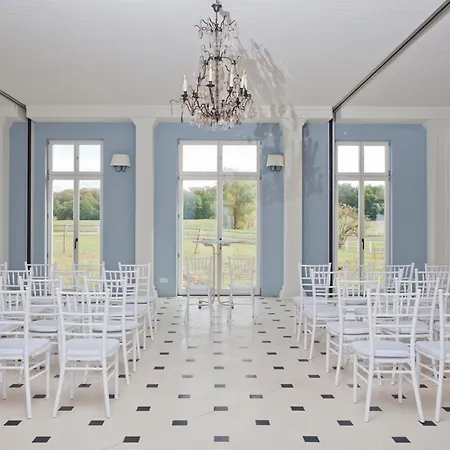 Hotel Gut Sarnow - Und Restaurant