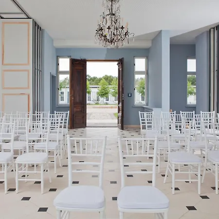 Hotel Gut Sarnow - Und Restaurant