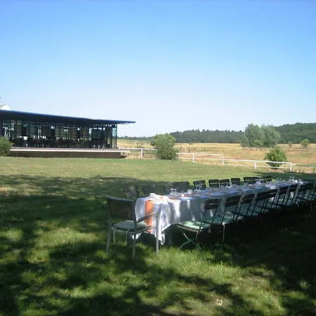 Gut Sarnow - Und Restaurant فندق 3*