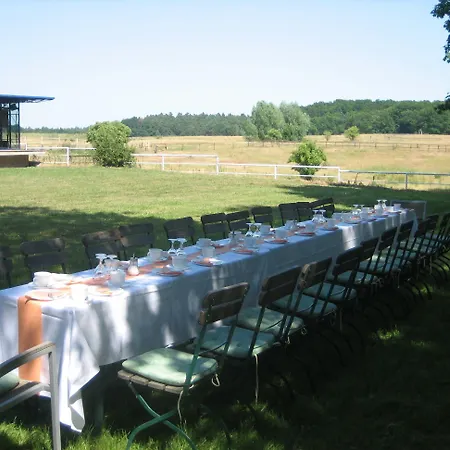 Gut Sarnow - Und Restaurant فندق 3*