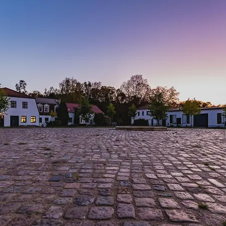 Gut Sarnow - Und Restaurant Hotel 3*