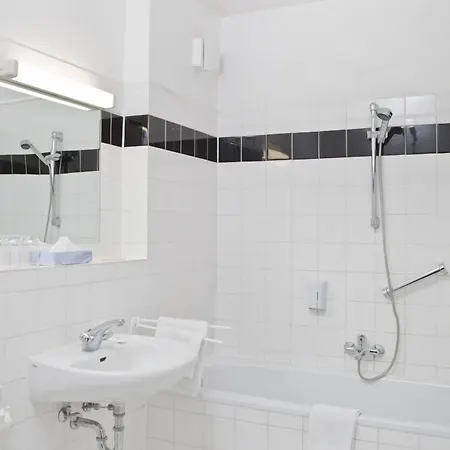 Hotel Gut Sarnow - Und Restaurant