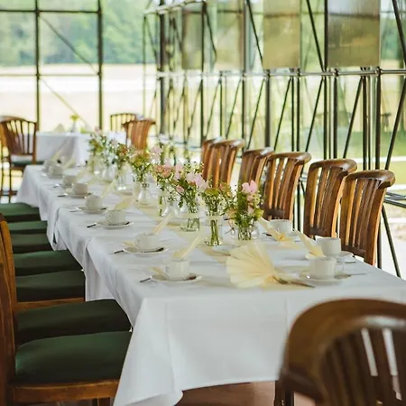 Gut Sarnow - Und Restaurant Hotel Schorfheide