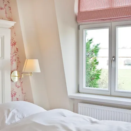 Hotel Gut Sarnow - Und Restaurant 3*