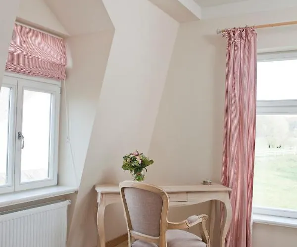 Hotel Gut Sarnow - Und Restaurant 3*