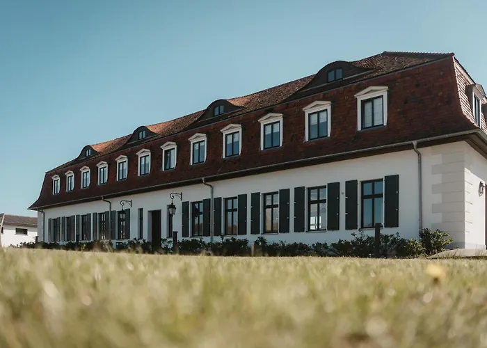 Gut Sarnow - Hotel, Restaurant Und Reitanlage Hotel