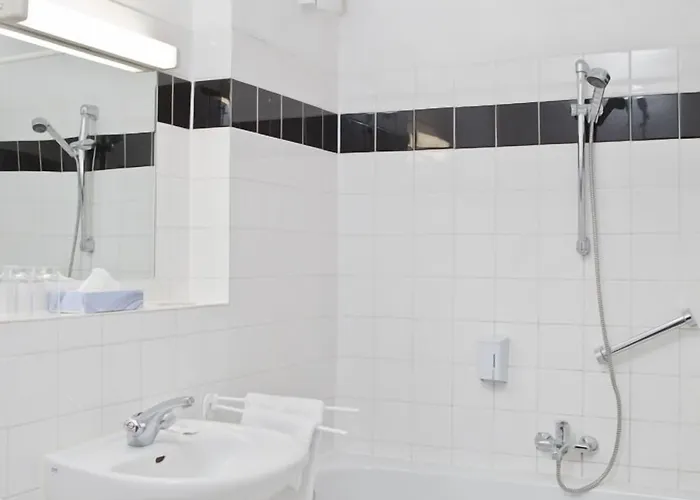 Отель Gut Sarnow - Und Restaurant