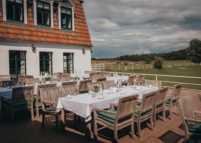 Gut Sarnow - Hotel, Restaurant Und Reitanlage Hotel Schorfheide